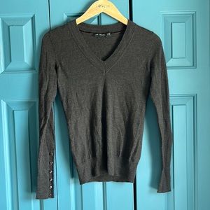 Lovely dark brown sweater!!